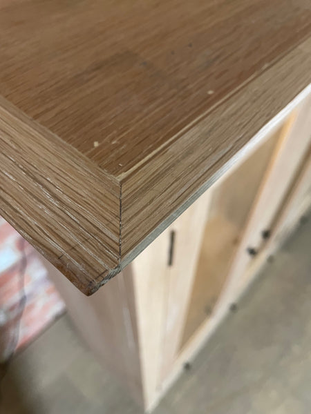 Henley 5ft Glazed Oak Dresser Top - Missing All Internal Shelves