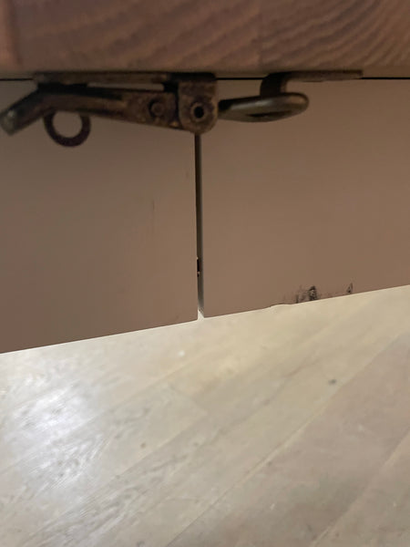 Suffolk 4-8 Seater Extending Dining Table- Silver Birch