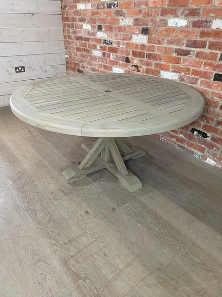 Harmondsworth 6 seater Round Table