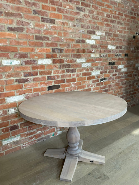 Balmoral 4 Seater Round Dining Table