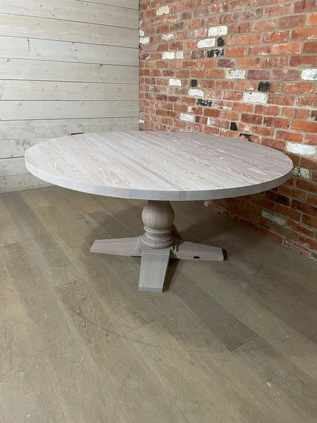 Balmoral 6 Seater Round Dining Table, Seasoned Oak