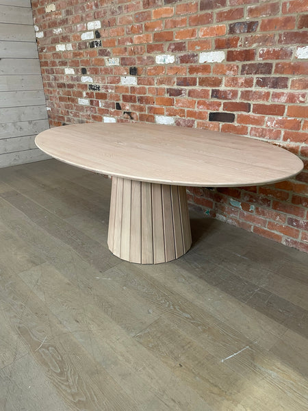 Stratford 6 Seater Elliptical Dining Table- Natural Oak