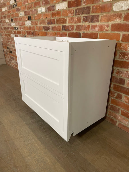 Henley 920 Pan Drawer Base Cabinet - Snow