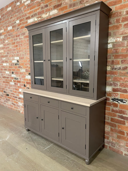 Suffolk 5ft Contemporary Glazed Dresser - Saddle