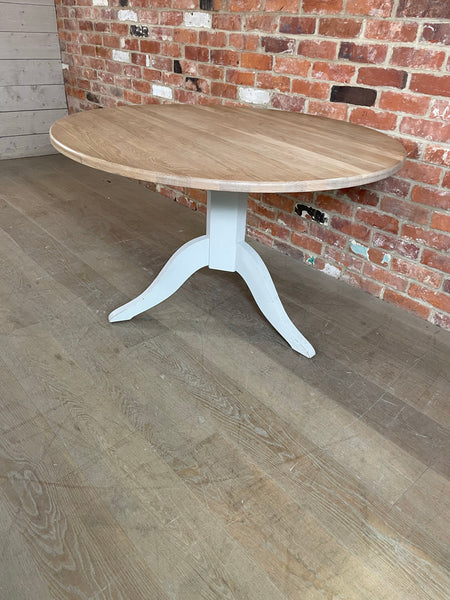 Chichester 6 Seater Round Dining Table- Shingle