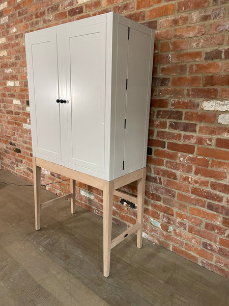 Ardingly Cabinet in Driftwood with Mirror and Marble