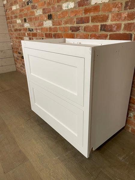 Henley 920 Pan Drawer Base Cabinet - Snow
