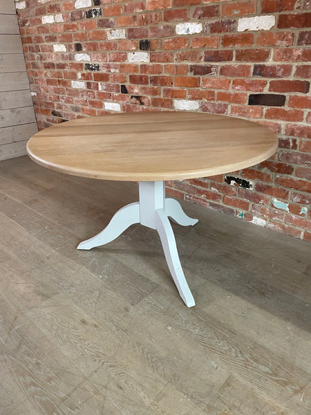 Chichester 6 Seater Round Dining Table- Shingle