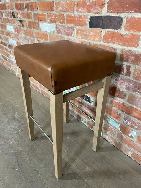 Shoreditch Bar Stool - Tan Leather - Vintage Oak