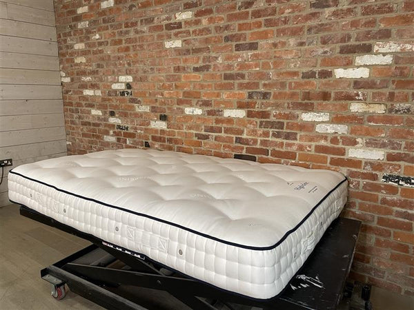 Highclere King 150cm- Display Mixed 50/50 Firmness