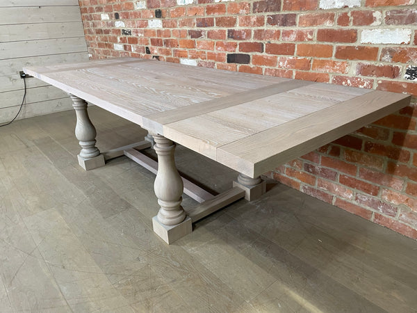 Balmoral 6-10 Seater Extending Dining Table, Seasoned Oak
