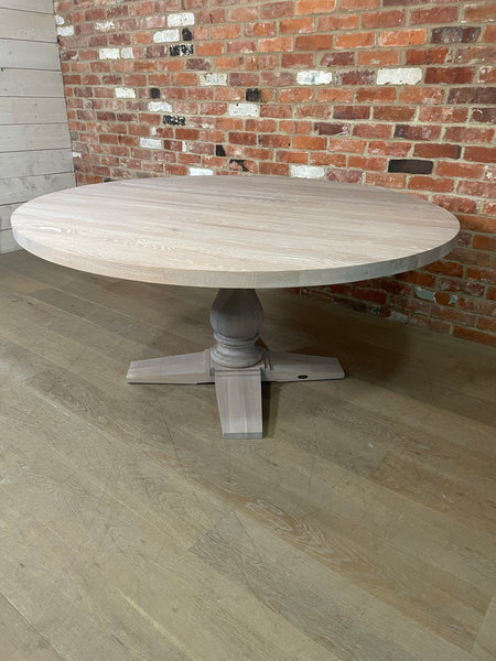 Balmoral 6 Seater Round Dining Table, Seasoned Oak