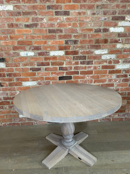 Balmoral 4 Seater Round Dining Table