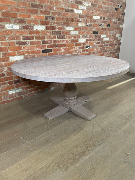 Balmoral 6 Seater Round Dining Table, Seasoned Oak