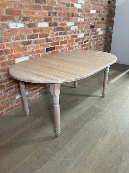 Sheldrake 4-6 Seater Extending Dining Table, Seasoned Oak