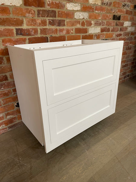 Henley 920 Pan Drawer Base Cabinet - Snow