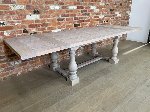 Balmoral 6-10 Seater Extending Dining Table, Seasoned Oak