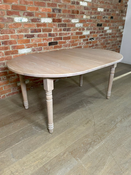 Sheldrake 4-6 Seater Extending Dining Table