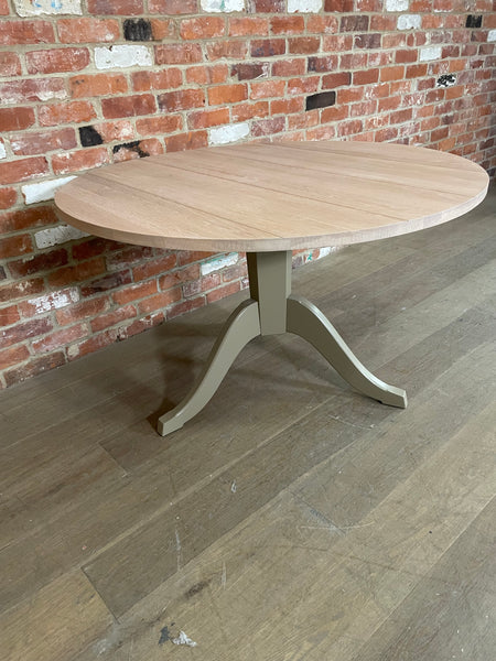 Moreton 4 Seater Round Dining Table, Lead Light