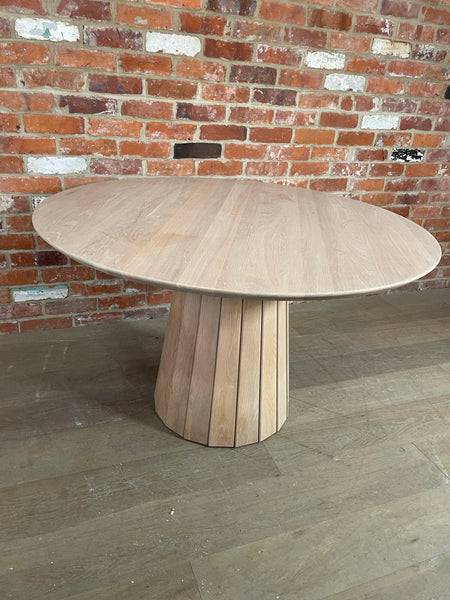 Stratford 4 Seater Dining Round Table, Natural Oak
