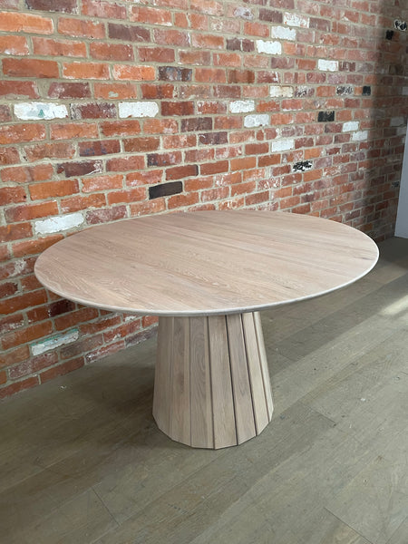 Stratford 4 Seater Dining Round Table, Natural Oak