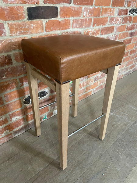 Shoreditch Bar Stool - Tan Leather - Vintage Oak