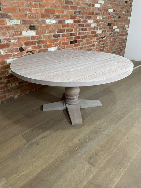 Balmoral 6 Seater Round Dining Table, Seasoned Oak