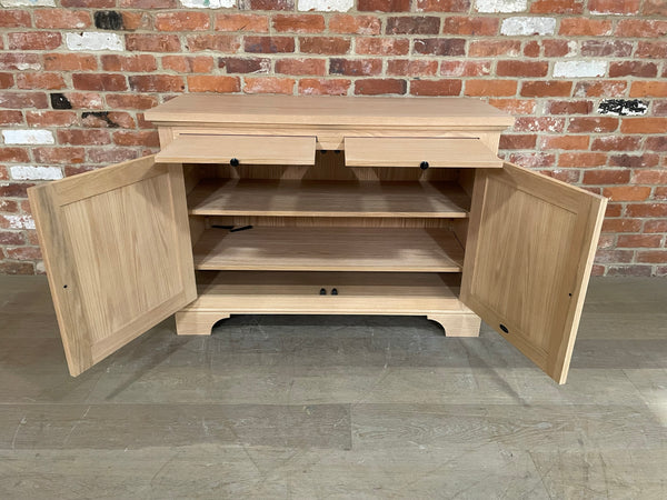 Henley 4ft Oak Sideboard