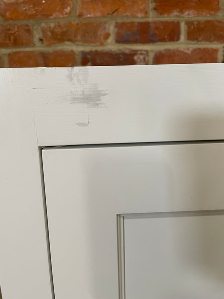 Henley 920 Pan Drawer Base Cabinet - Snow