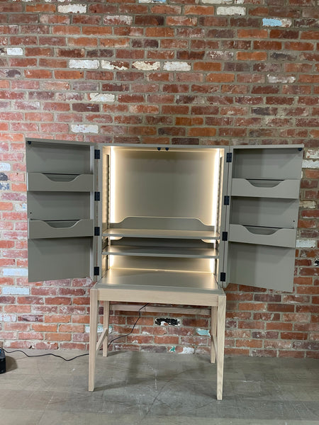 Ardingly Cabinet - Lead Light