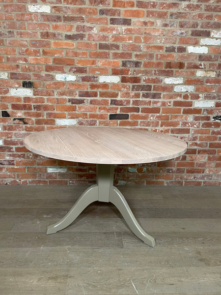 Moreton 4 Seater Round Dining Table, Lead Light