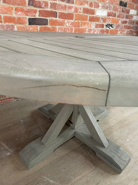 Harmondsworth 6 seater Round Table
