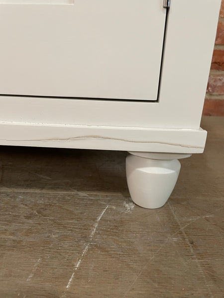 Suffolk 4ft Contemporary Glazed Dresser - Silver Birch