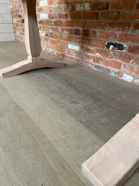 Harrogate 6 Seater Dining Table - Natural Oak- No Support Bar