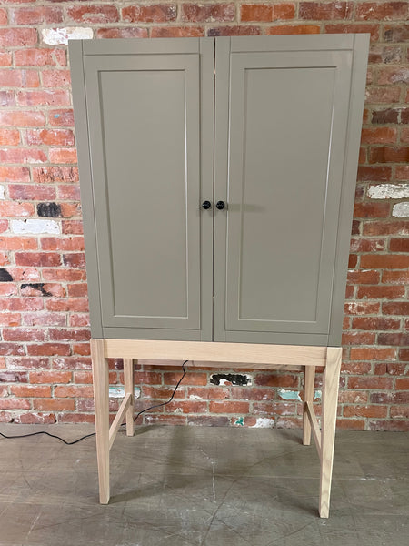 Ardingly Cabinet - Lead Light