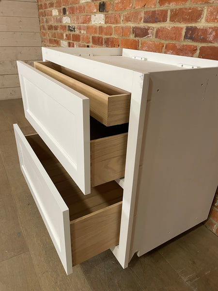 Henley 920 Pan Drawer Base Cabinet - Snow