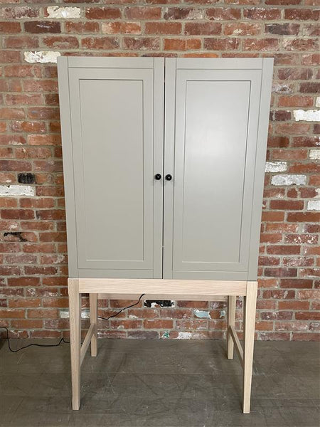 Ardingly Cabinet - Lead Light