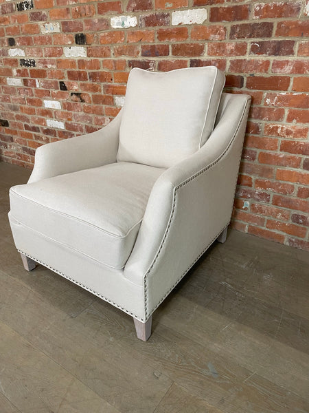 Eva Armchair - Heavyweight Linen Pale Oat - IN Oak Legs