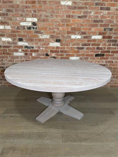 Balmoral 6 Seater Round Dining Table, Seasoned Oak