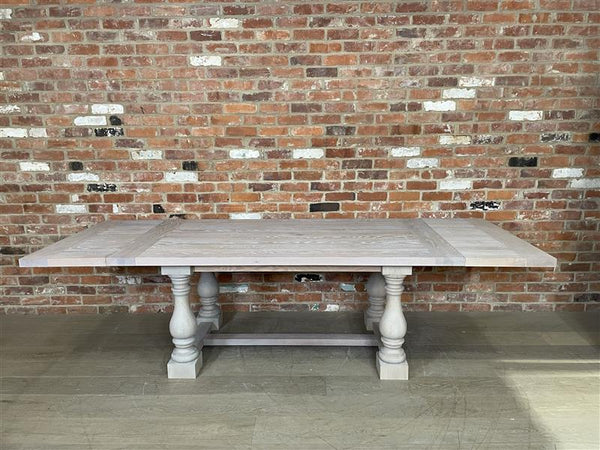 Balmoral 6-10 Seater Extending Dining Table, Seasoned Oak