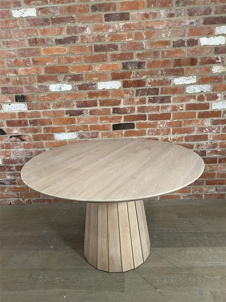 Stratford 4 Seater Dining Round Table, Natural Oak