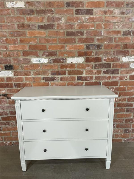 Larsson Chest of Drawers - Old Chalk