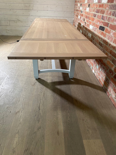 Chichester 6-10 Seater Dining Table