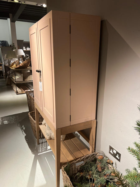 Ardingly Cabinet in Potters Pink with Lower Shelf, Marble and Mirror