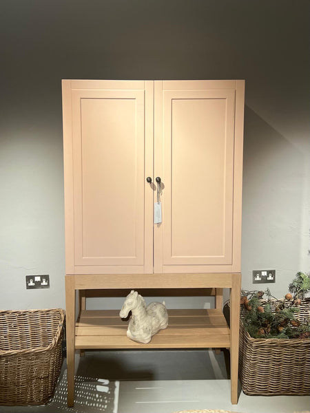 Ardingly Cabinet in Potters Pink with Lower Shelf, Marble and Mirror