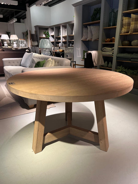 Arundel 4 Seater Round Dining Table, Natural Oak