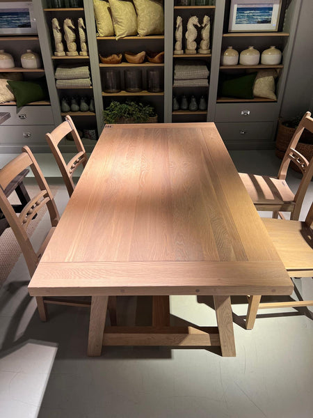 Arundel 6 Seater Dining Table, Natural Oak